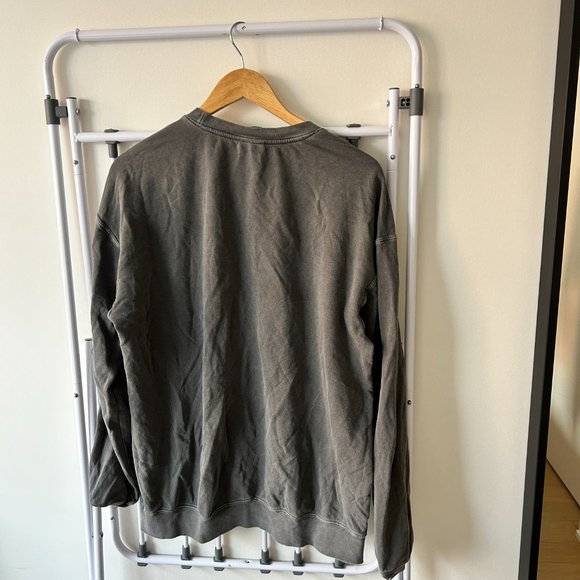 Grey Crewneck - Mens Large - Gildan - Picture 2 of 2